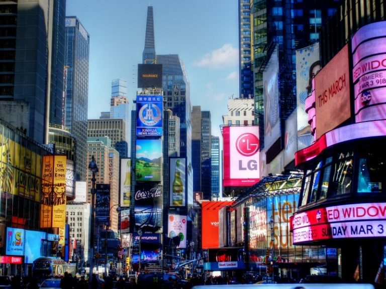 Écrans LED géants Time Square