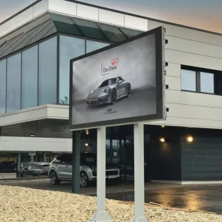 Écran LED extérieur pour concession automobile Porsche